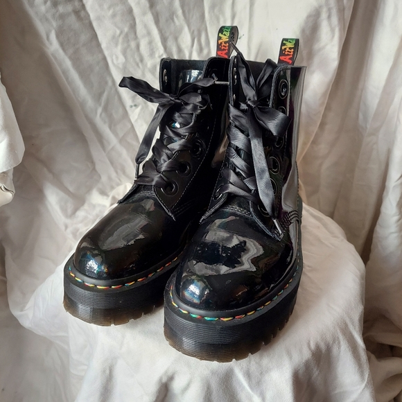 Dr. Martens Molly Rainbow Patent - Picture 3 of 6